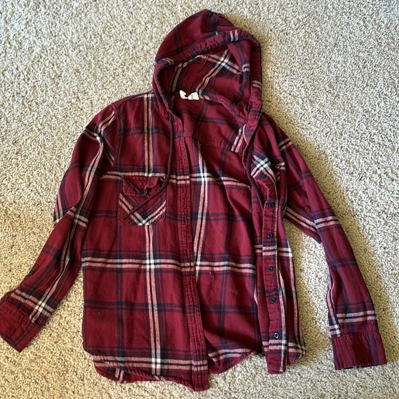 Red hooded flannel - Picture 1 of 2